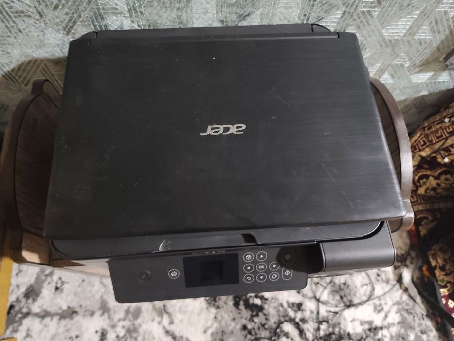 Noutbuk Acer sotiladi