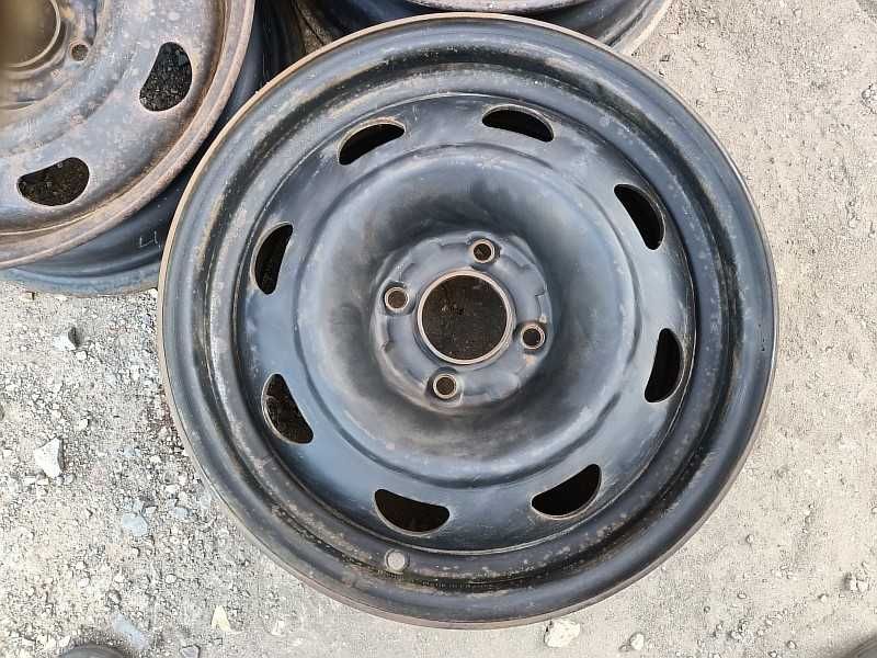 Продам оригинальные металлические диски на Пежо
