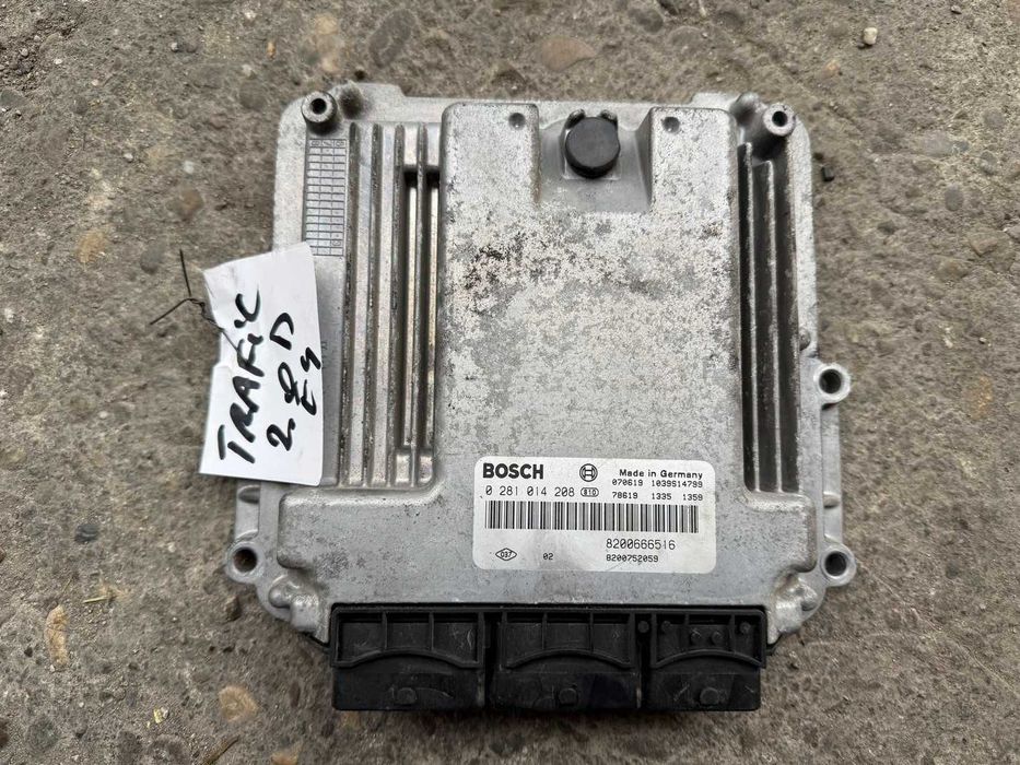 Calculator motor ECU Renault Trafic 2.0 dci 0281014208 / 8200666516