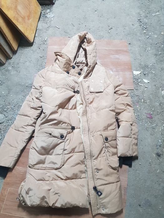 Продам куртку женскую