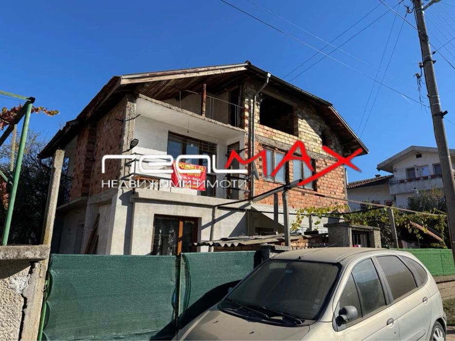 Продава се Етаж от къща в Казанлък - 120 кв.м за 531 €/кв.м - Снимка #1