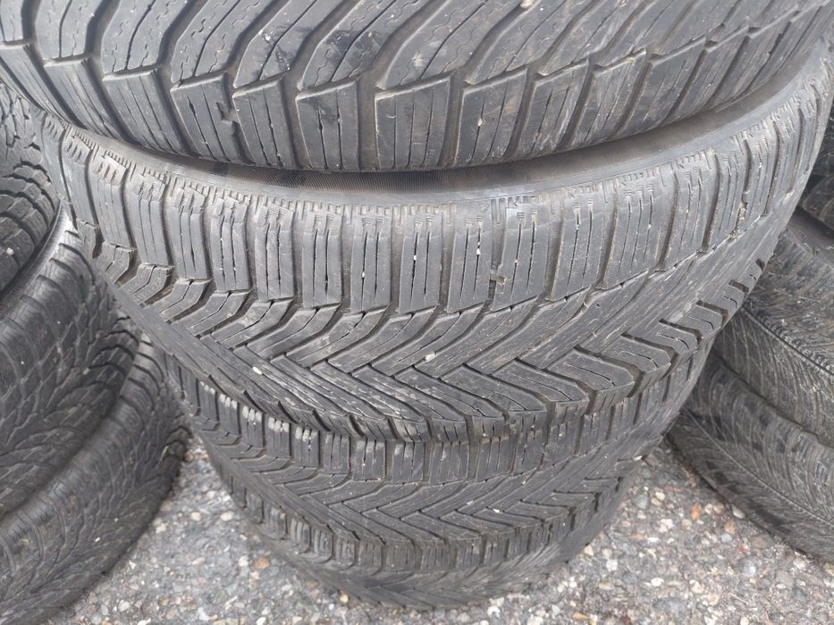 225/50/17" michelin 4бр.гуми