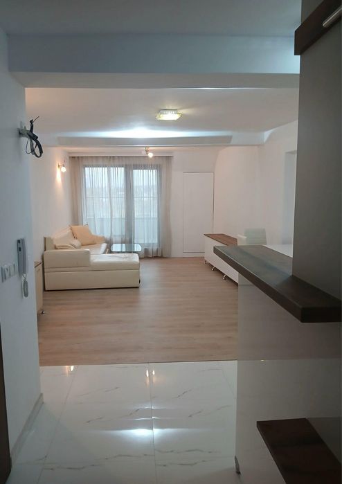 Дава се под наем Двустаен апартамент в София, Оборище - 76 кв.м за 880 € - Снимка #1