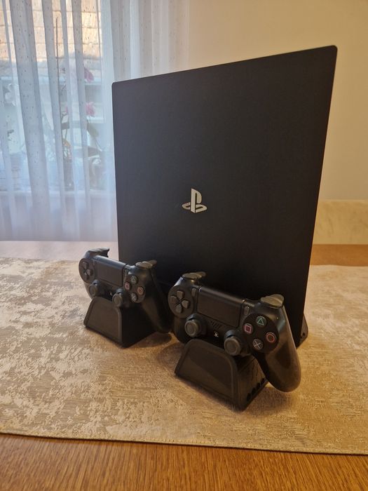 Vand PlayStation 4 Pro,  1T