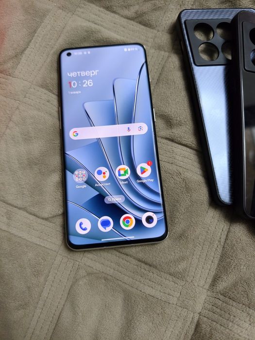 Продам б/у OnePlus 10 Pro 5G