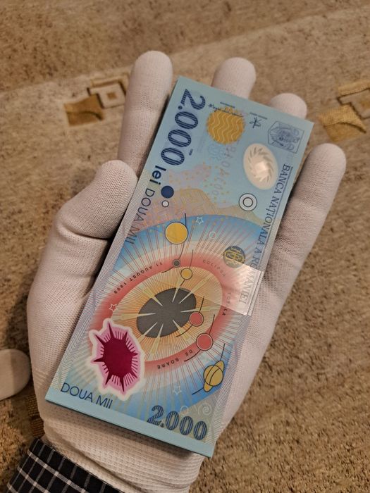 100 bancnote cu eclipsa, necirculate, consecutive