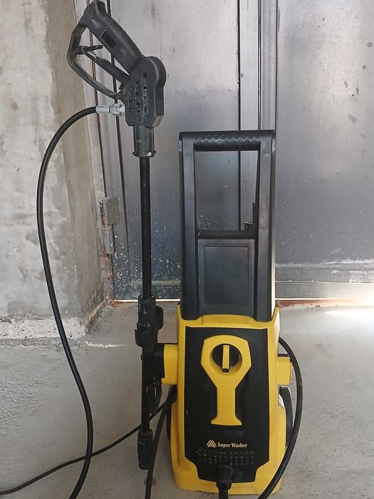 Karcher sotiladi, xolati ideal...