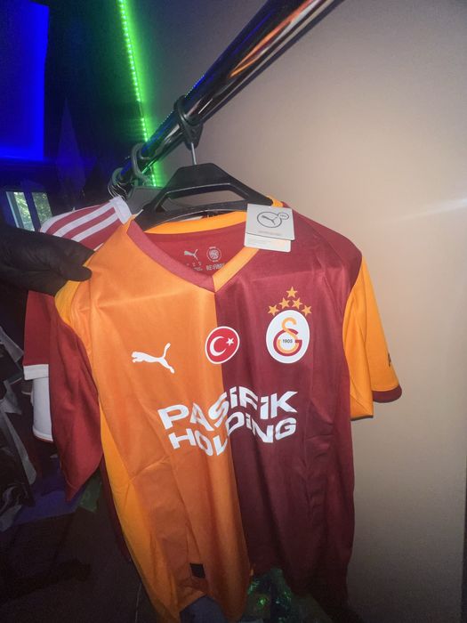 Футболни тениски