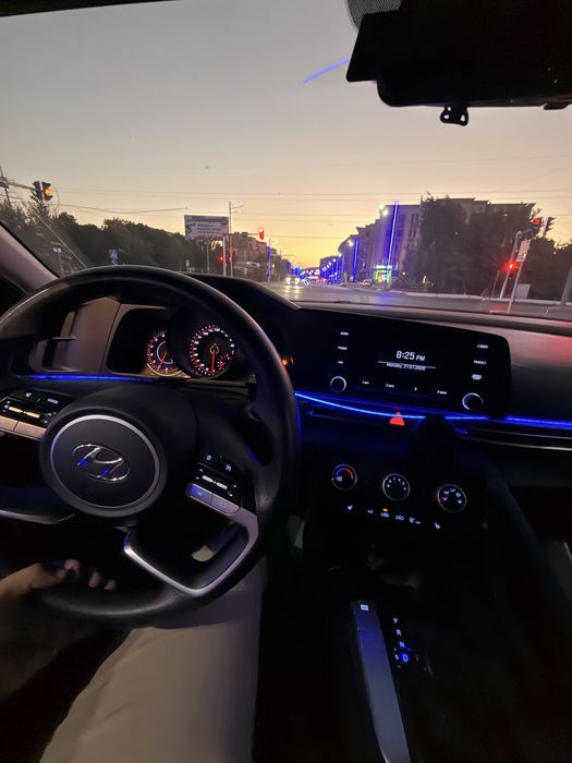 Hyundai Elantra 2021.. Ideal holatda. 58ming km45l propan. Tonirovka 8