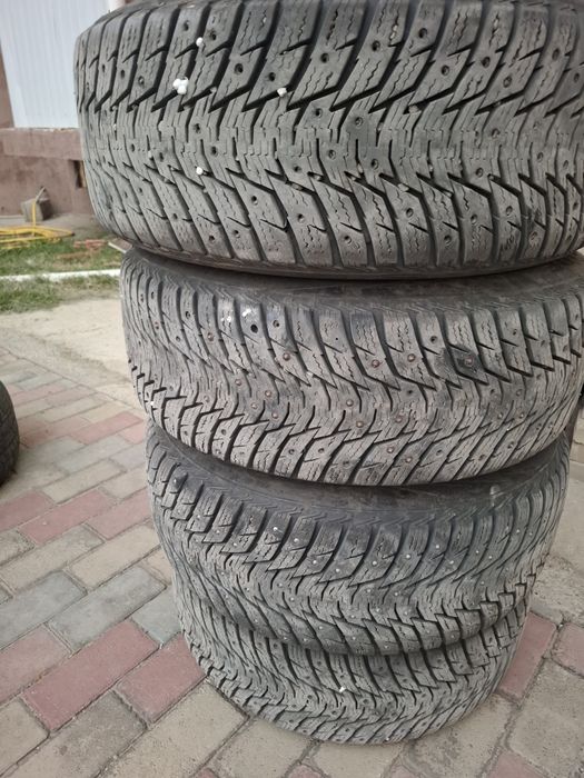 ПРОДАМ  титанку с шинами