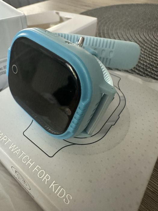 MyKi 4 smart watch