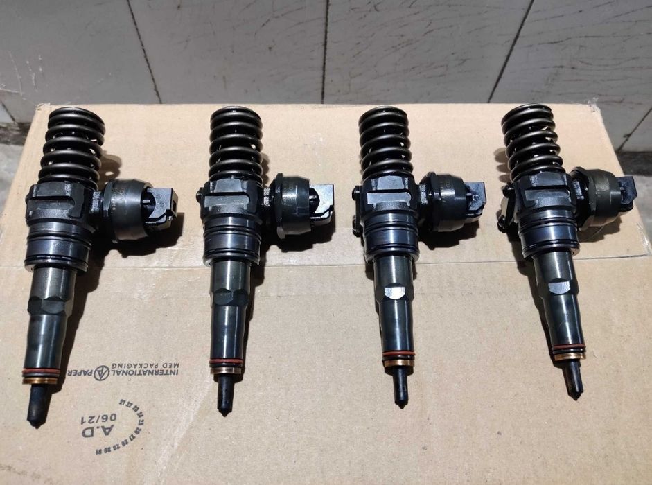 Injector Injectoare 1.9 TDI BRR BRS DPF Euro 4 2008 VW T5 Transporter