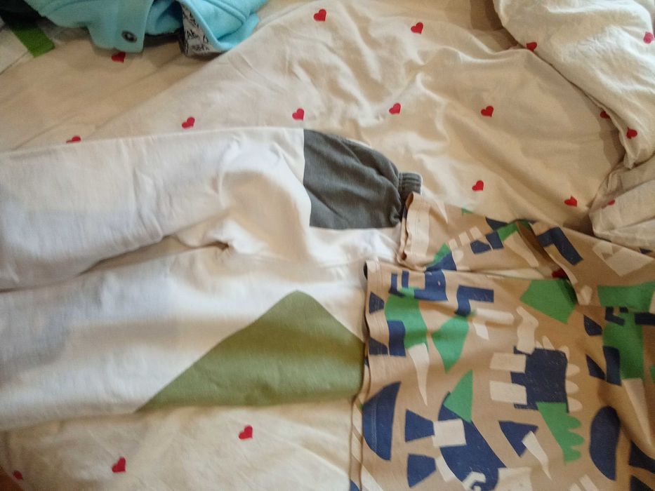 Комплект Zara за момче 5-6 г.- 6 евро.