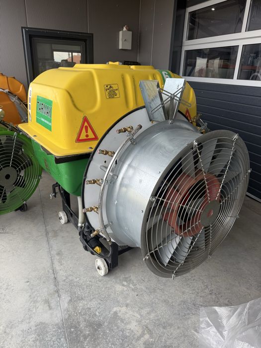 Вентилаторна пръскачка 600л