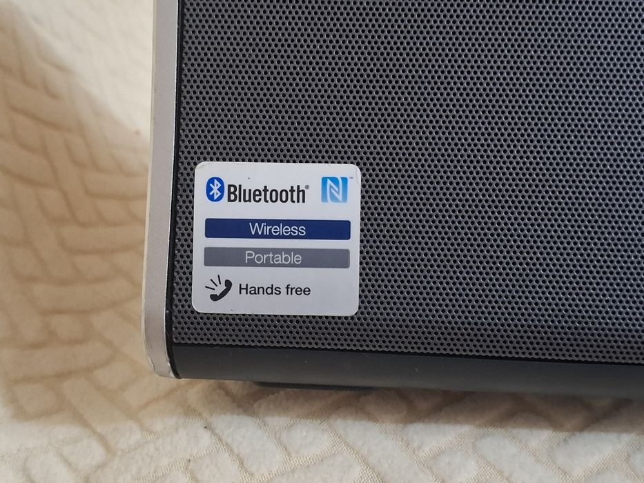 Vând boxa Sony Bluetooth