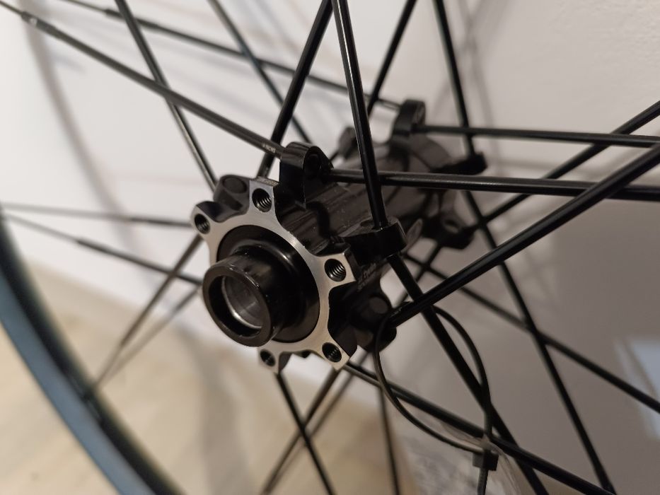 Капли /wheel set CRANKBROTHERS IODINE 3 DISC 6 -BOLT 27.5" BOOST
