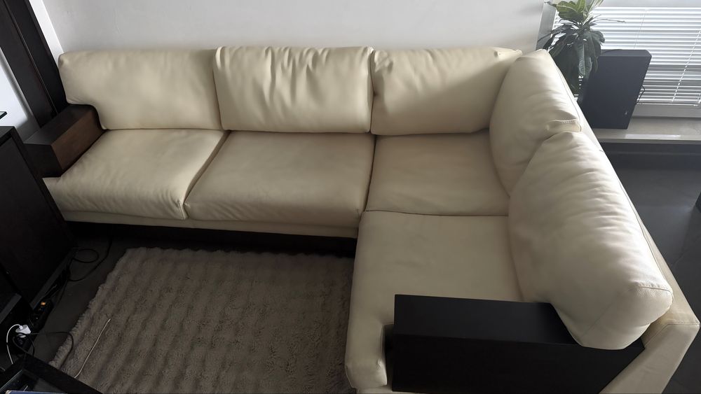 Ъглов диван (кожа)