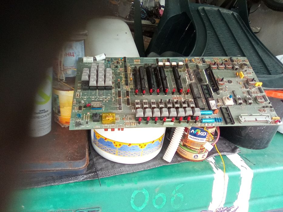 Рам памет, електронна скраб със злато , електромотори.