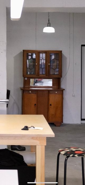 Винтажный советский буфет / сервант из натурального дерева