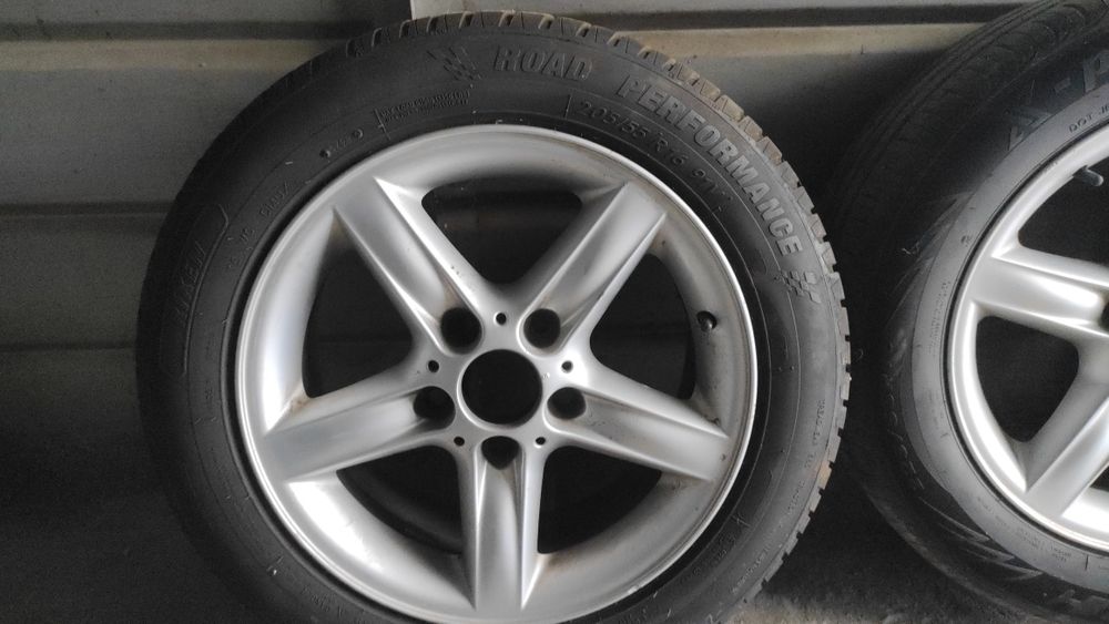 2 броя джанти с гуми 16 за БМВ