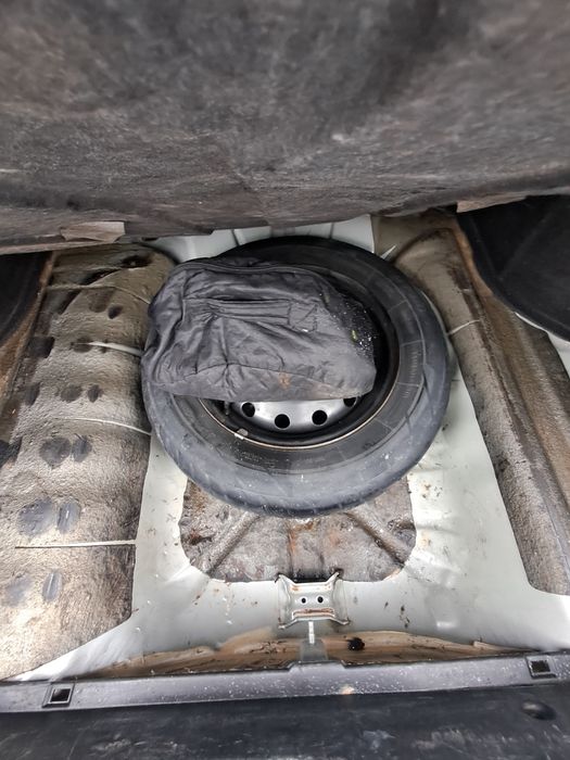 Ласетти 1.8 автомат петно