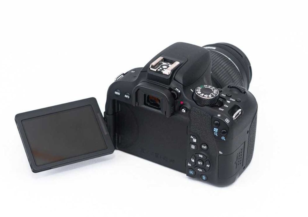 Canon EOS 800D - kit cu obiectiv 18-55mm - 24.000 de cadre - Aparat foto DSLR