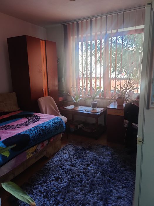 Vând apartament cu 3 camere