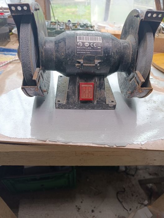 Шмиргел Bench grinder