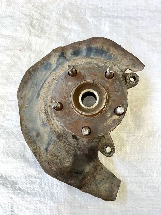 Цапфа со ступицей Lexus RX300 Лексус РХ300