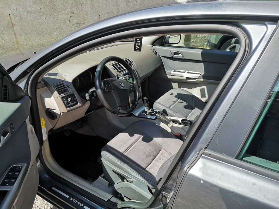 Volvo V50