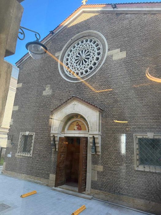 Inchiriez spatiu 5 camere Peninsula