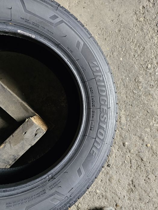 4 anvelope vara 215 65 16C Bridgestone 2023 7mm