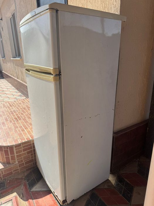 Холодильник бесплатно