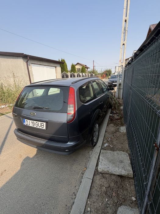 Vand ford focus 1.6 benzina