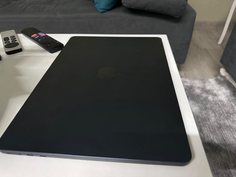 Apple Macbook air M2