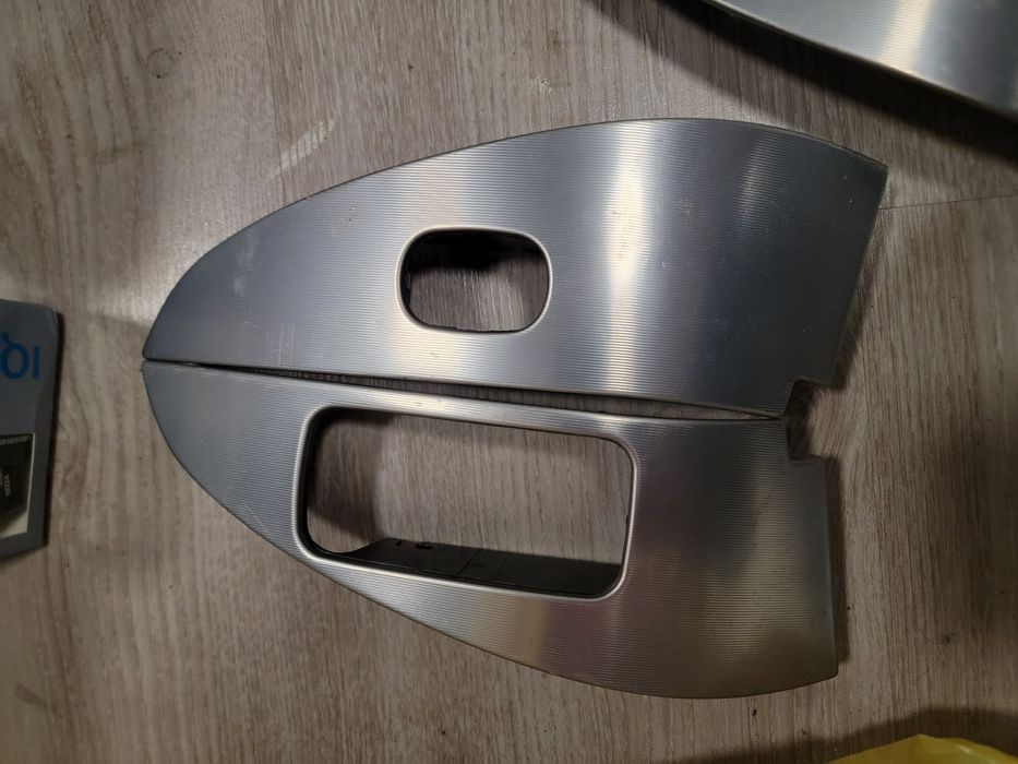 Конзола за врата