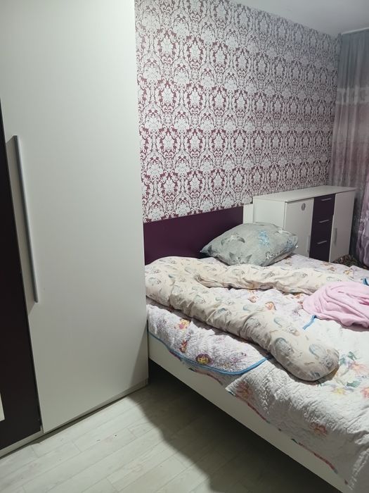 Продам спальный гарнитур.