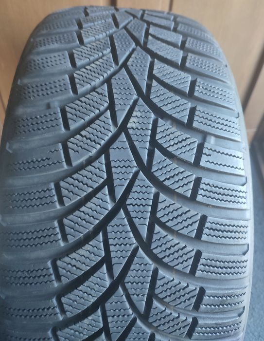 225/40/R18 iarna Toyo