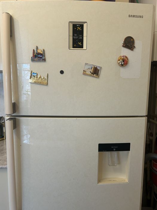 Холодильник Samsung