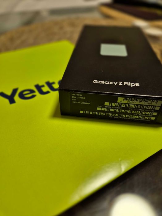 Samsung  Galaxy Z Flip5 512GB