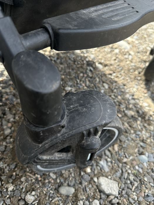 Коляска продам в