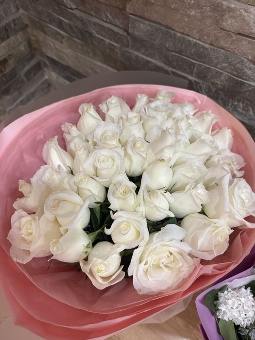 Продам букет роз белых