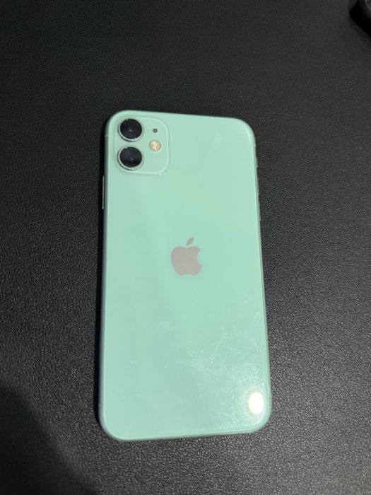 Продам iPhone 11