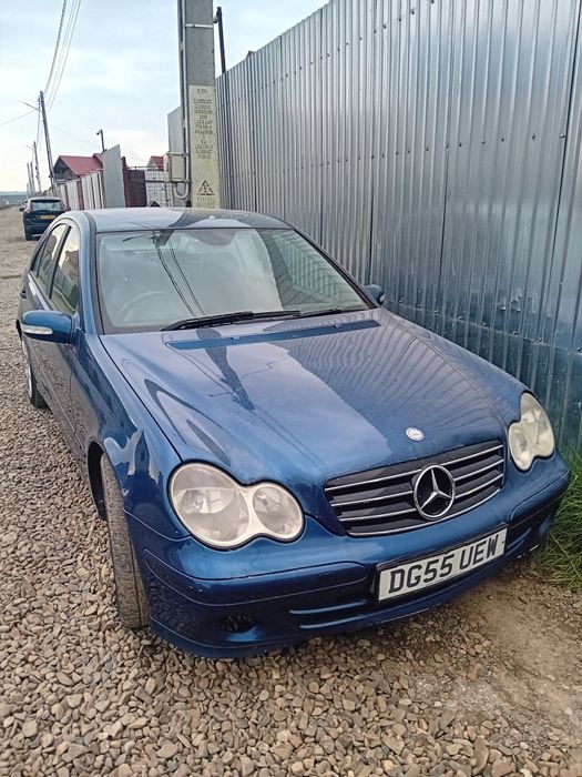 Capota bara fata Mercedes 2.2