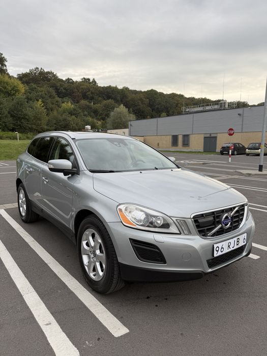 Volvo XC60  D5 AWD   Piele Incalzire scaune Panoramic