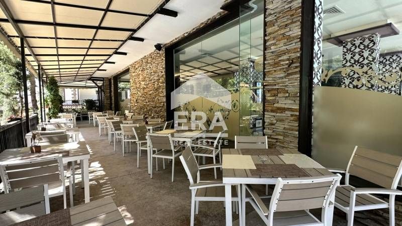 Студио с гледка към басейна в Приморско