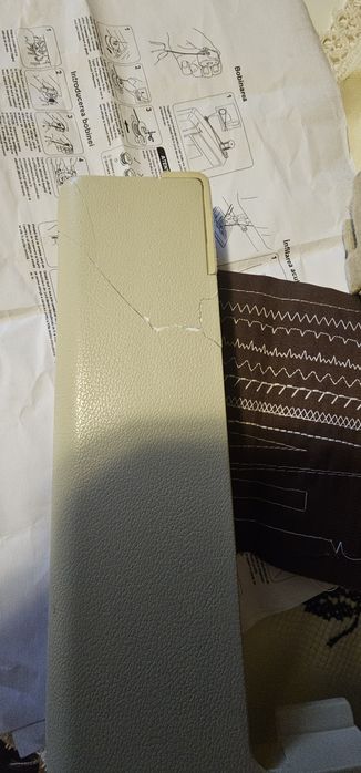 Masina de cusut Riccar super Z Strech.