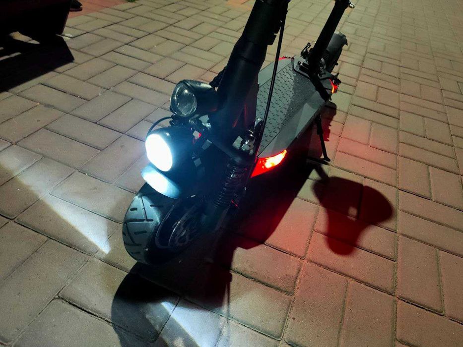 Продам Электросамокат Joyor Y7-S