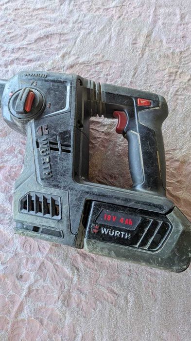 Bormasina cu percuție WURTH