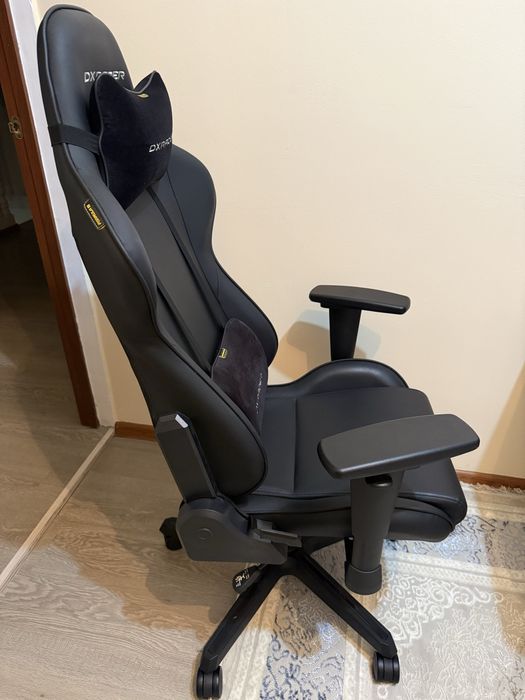 Стул DXRacer Formula черный